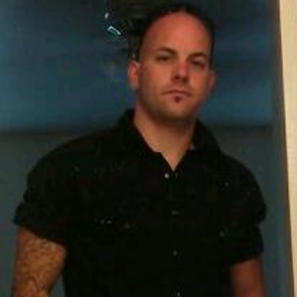 Meet your Posher, Rich - Picture 2 of 4